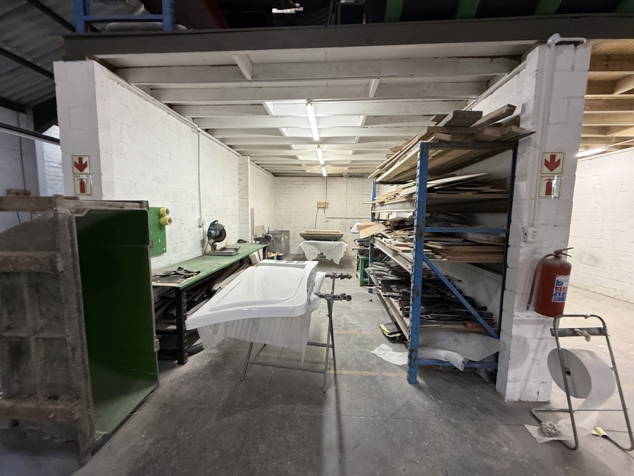 To Let commercial Property for Rent in Triangle Farm Western Cape